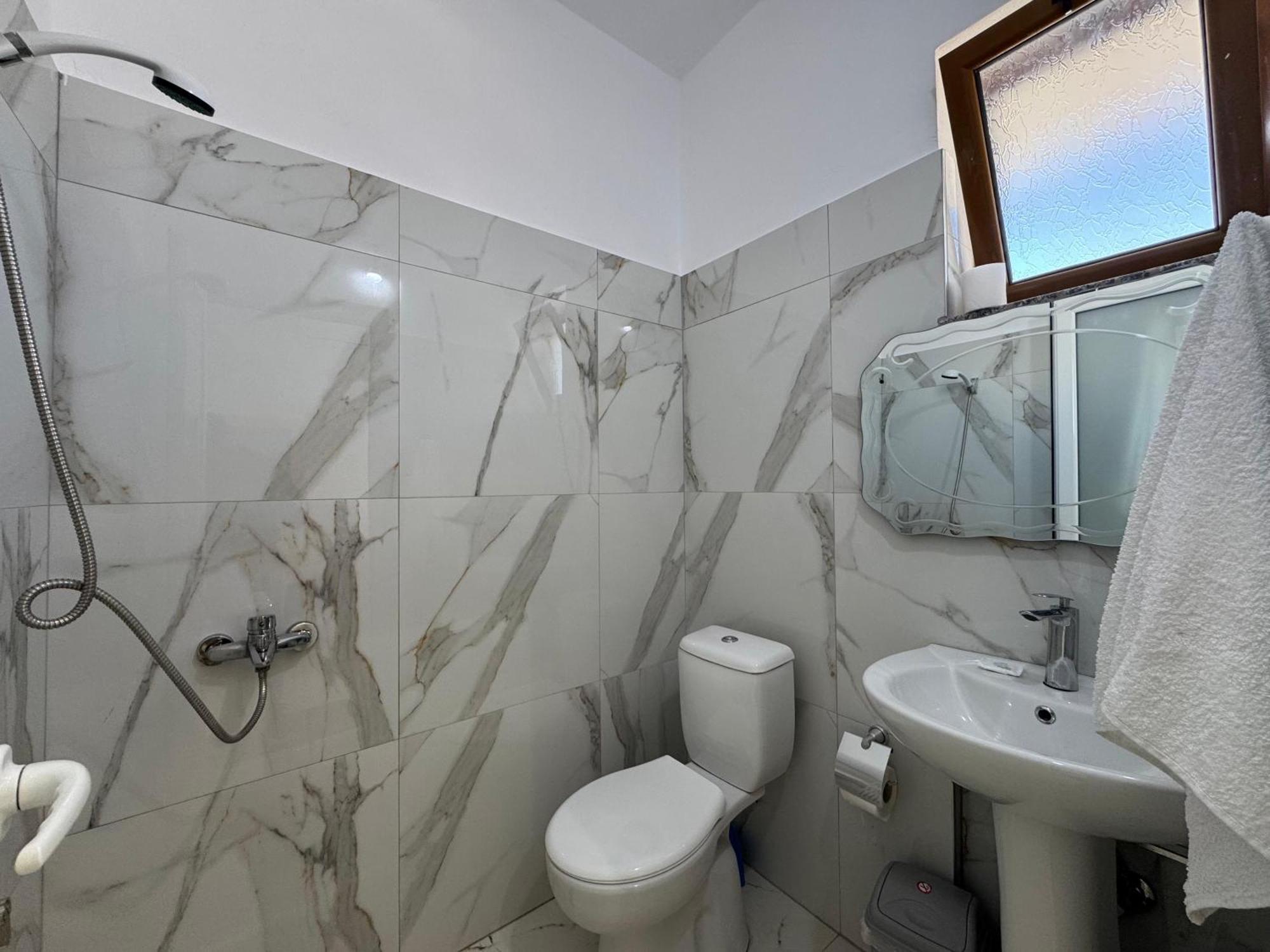 Vila Hergi Saranda Extérieur photo