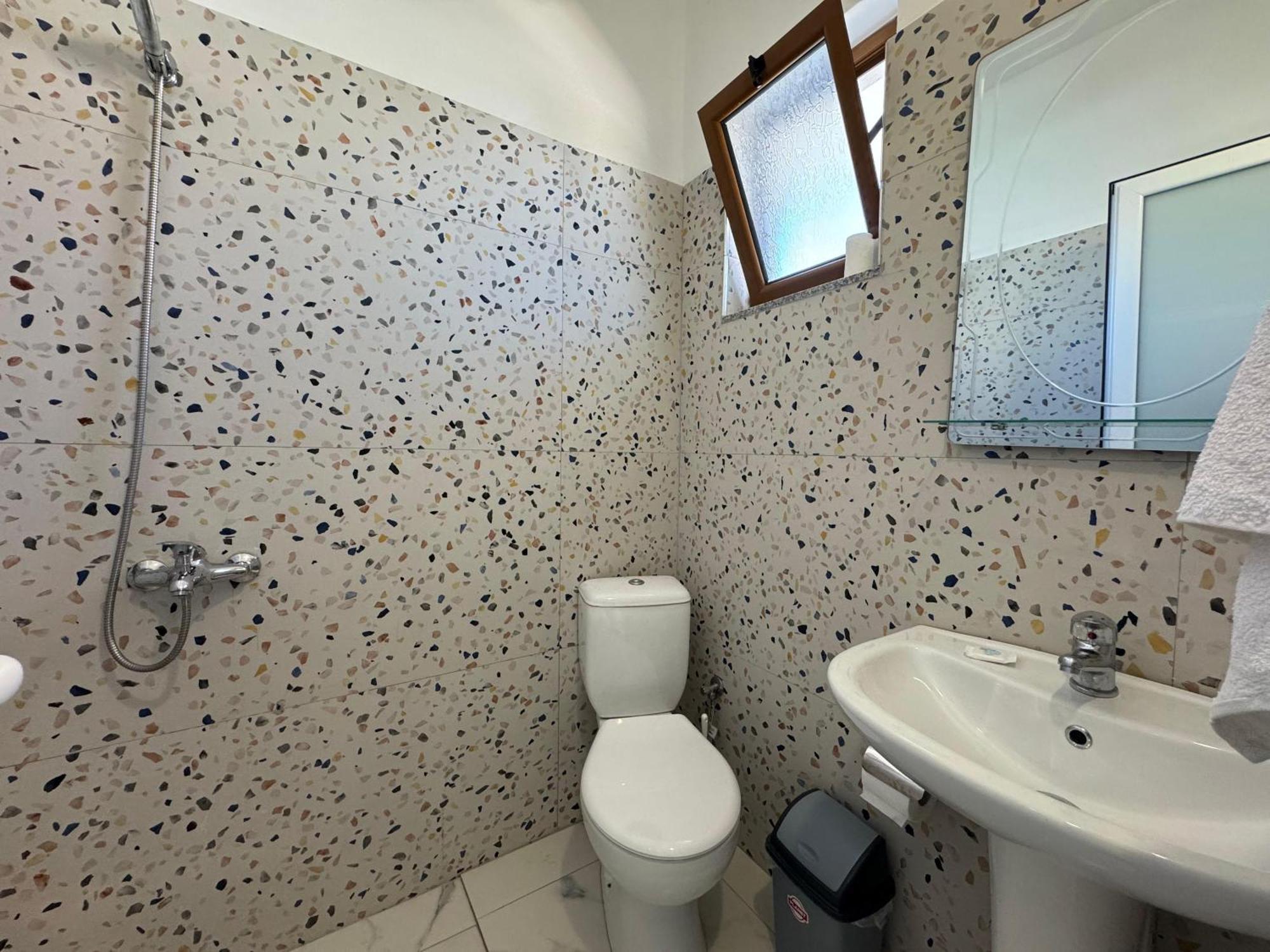 Vila Hergi Saranda Extérieur photo